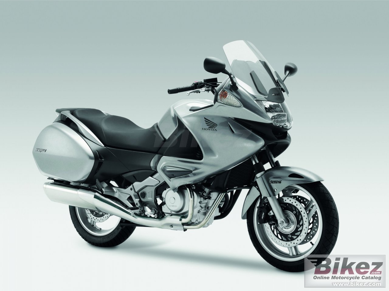 Big Honda nt700v abs picture and wallpaper from Bikez.com